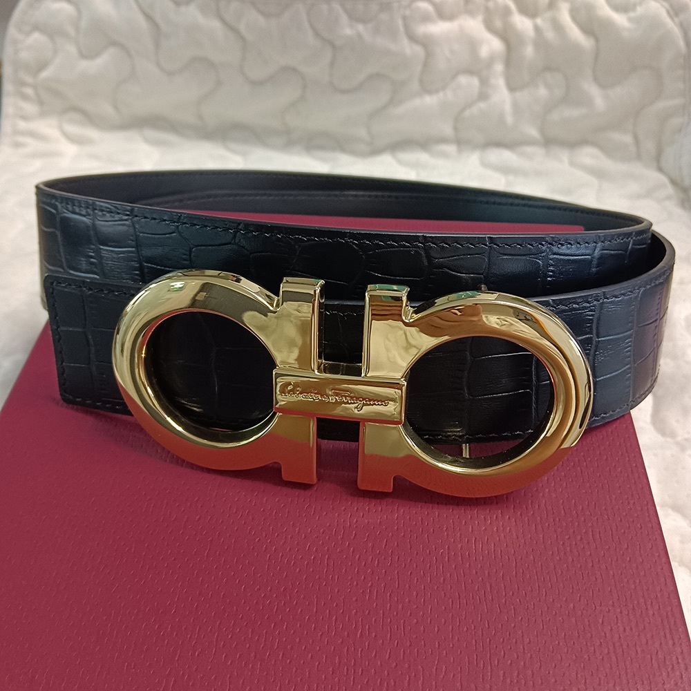 Salvatore Ferragamo Reversible Adjustable Belt Golden Buckle